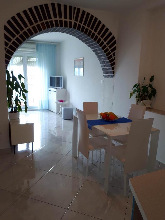 Apartments Ema Crikvenica Kültér fotó