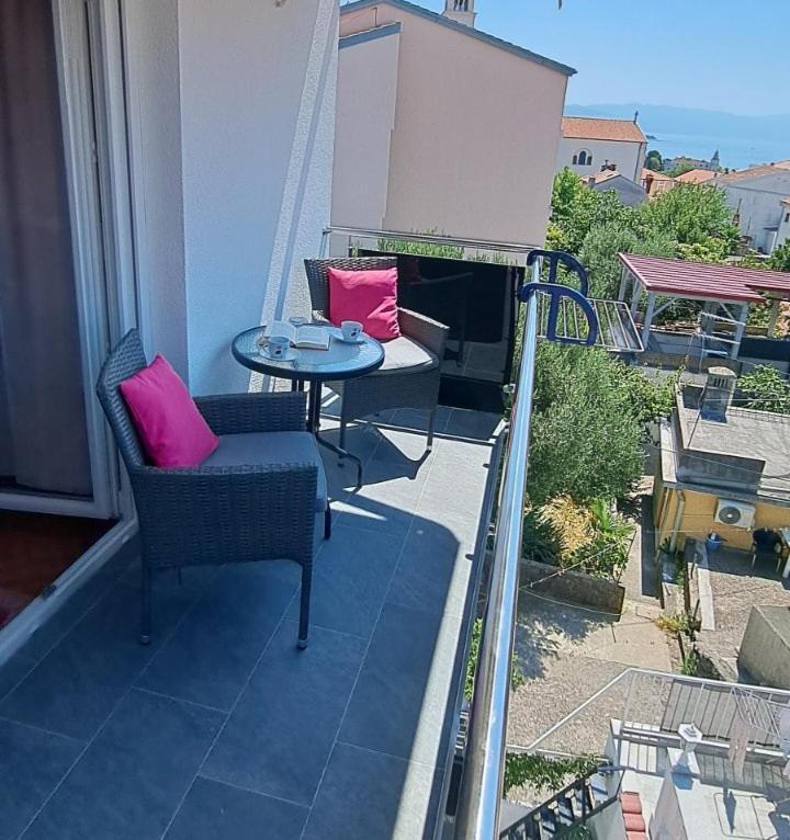 Apartments Ema Crikvenica Kültér fotó