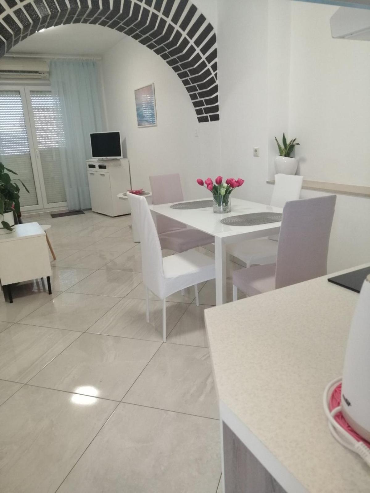 Apartments Ema Crikvenica Kültér fotó